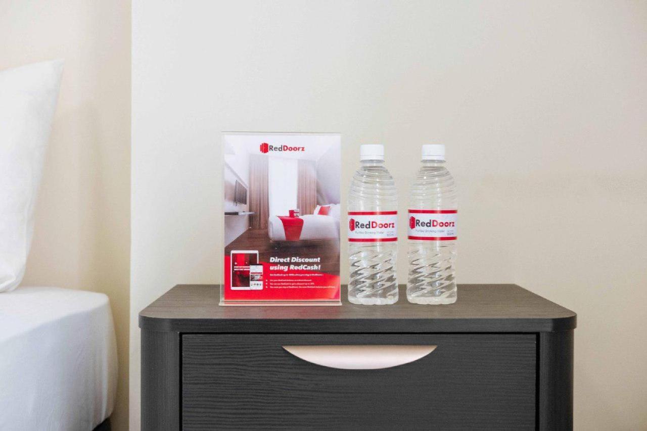 RedDoorz Plus near Jakarta Kota Station - Minimum Stay 6 Nights Exterior foto