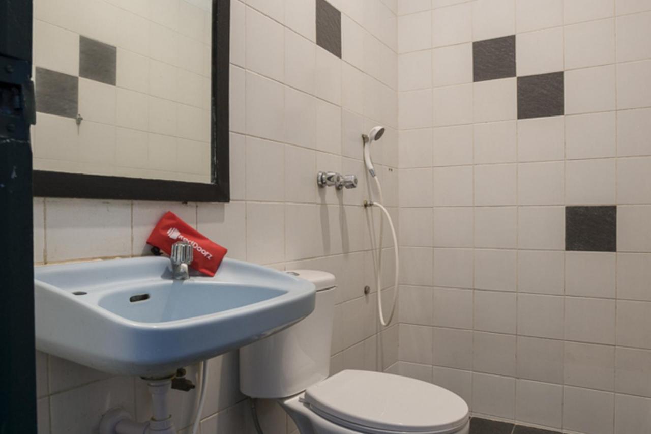 RedDoorz Plus near Jakarta Kota Station - Minimum Stay 6 Nights Exterior foto