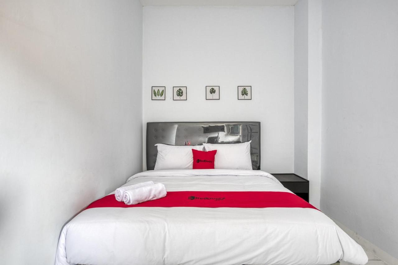 RedDoorz Plus near Jakarta Kota Station - Minimum Stay 6 Nights Exterior foto