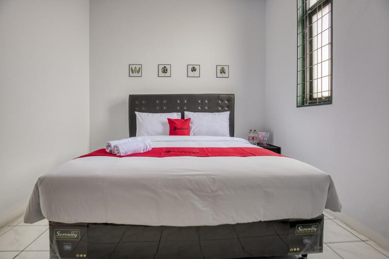RedDoorz Plus near Jakarta Kota Station - Minimum Stay 6 Nights Exterior foto