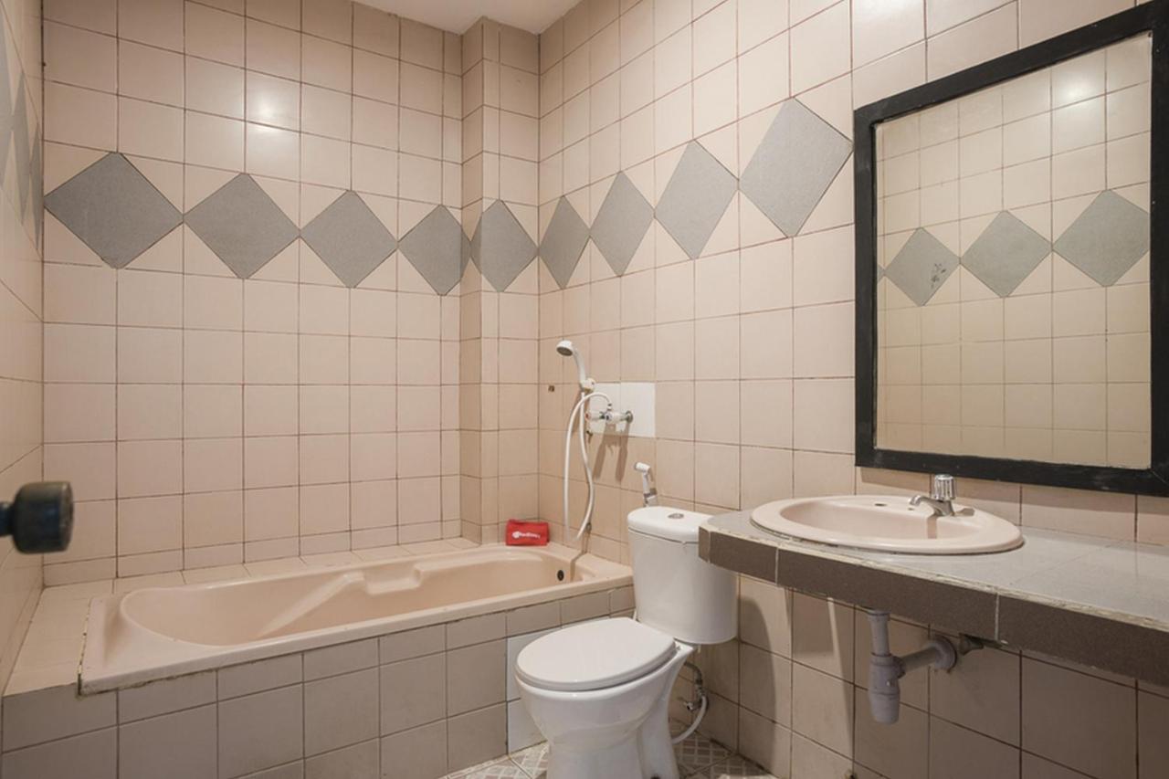 RedDoorz Plus near Jakarta Kota Station - Minimum Stay 6 Nights Exterior foto